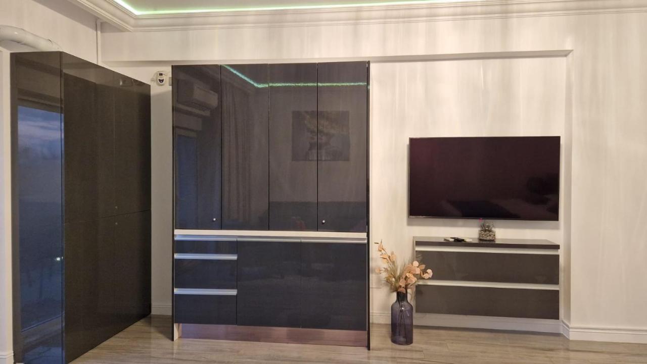 White Tower - Private Studio 106 Mamaia Luaran gambar
