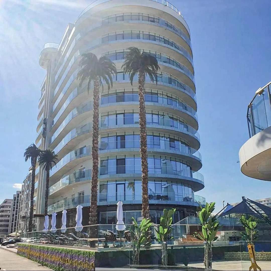 White Tower - Private Studio 106 Mamaia Luaran gambar